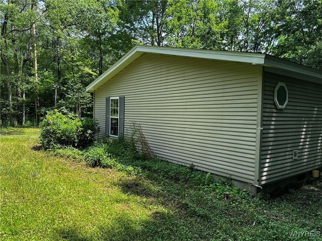 6659 Cross Road, Great Valley, NY 14741