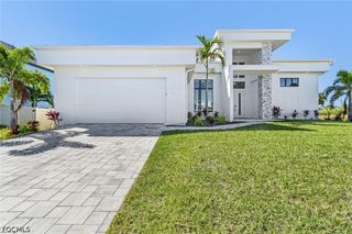 4337 NE 9th CT, Cape Coral, FL 33909