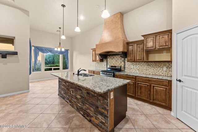 4070 Monte Sombra Avenue, Las Cruces, NM 88012