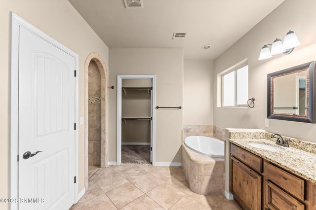 4070 Monte Sombra Avenue, Las Cruces, NM 88012