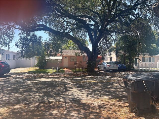 2530 Washington St, Hollywood, FL 33020