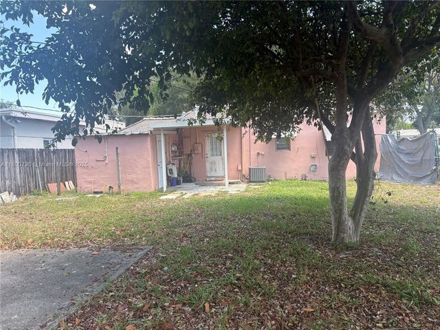 2530 Washington St, Hollywood, FL 33020