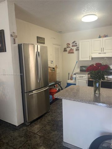 2530 Washington St, Hollywood, FL 33020