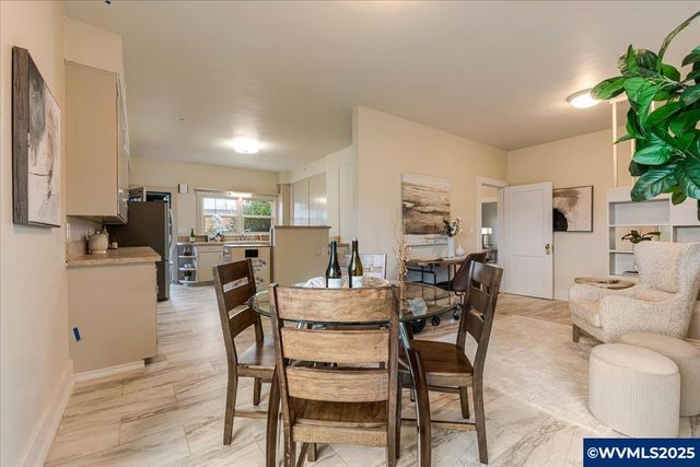 965 N 4th Av, Stayton, OR 97383