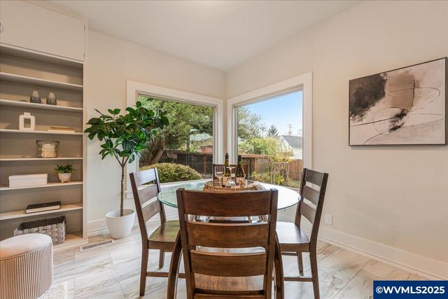 965 N 4th Av, Stayton, OR 97383