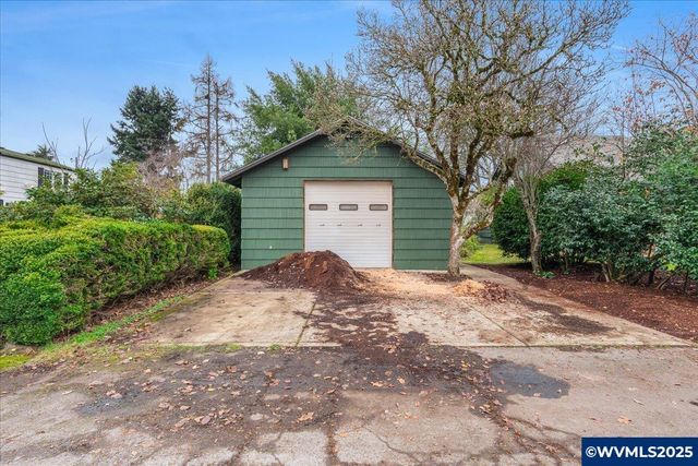 965 N 4th Av, Stayton, OR 97383