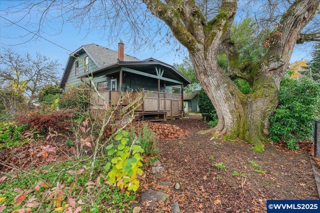 965 N 4th Av, Stayton, OR 97383