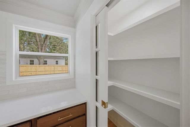 5806 W 75th Street, Prairie Village, KS 66208