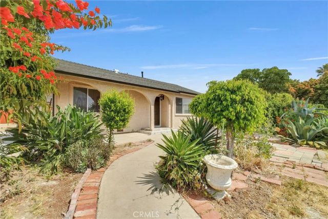 2305 Sesmas Street, Duarte, CA 91010