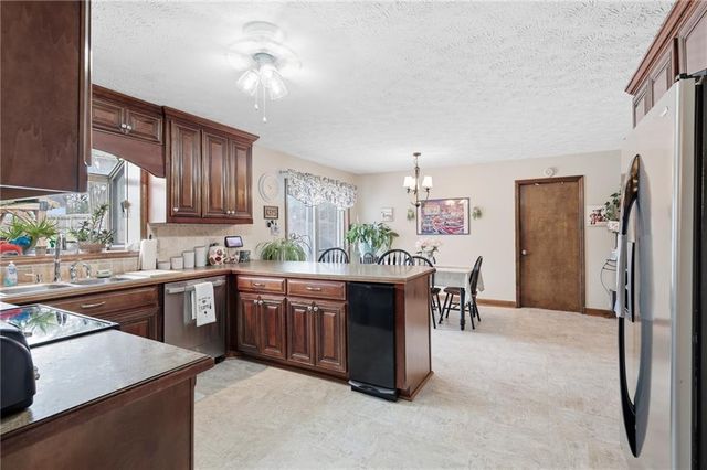 5730 Garden Walk, Flowery Branch, GA 30542