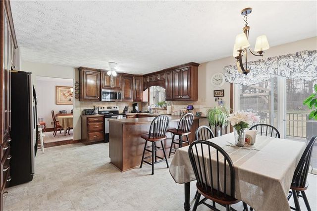 5730 Garden Walk, Flowery Branch, GA 30542