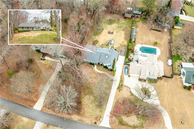 5730 Garden Walk, Flowery Branch, GA 30542