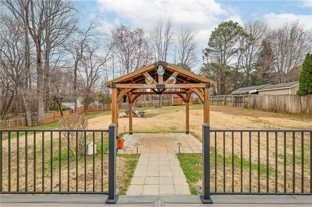 5730 Garden Walk, Flowery Branch, GA 30542