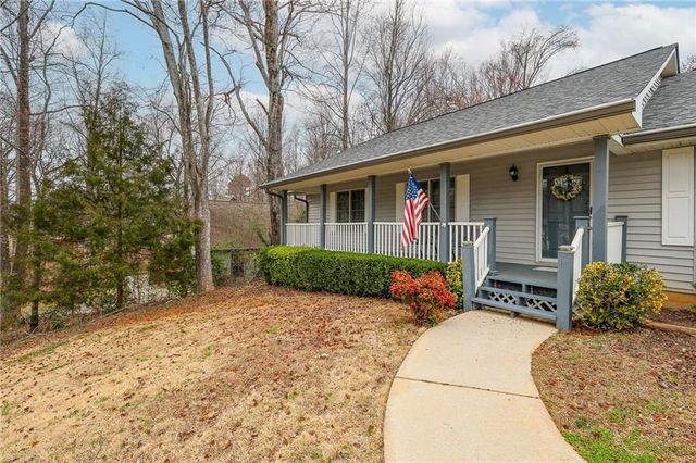 5730 Garden Walk, Flowery Branch, GA 30542