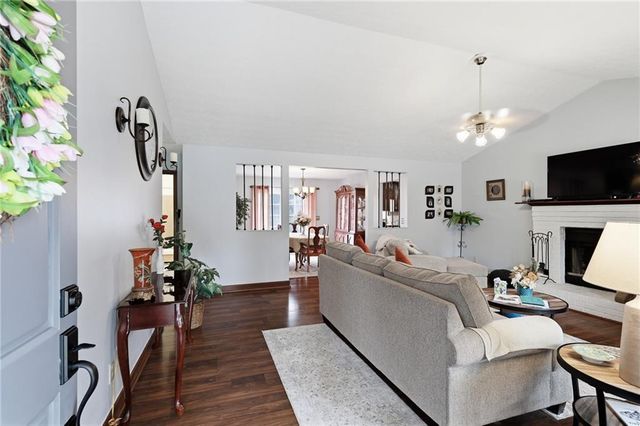 5730 Garden Walk, Flowery Branch, GA 30542