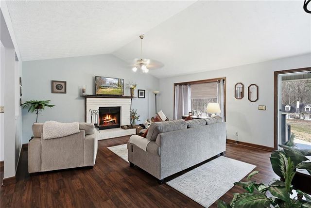 5730 Garden Walk, Flowery Branch, GA 30542