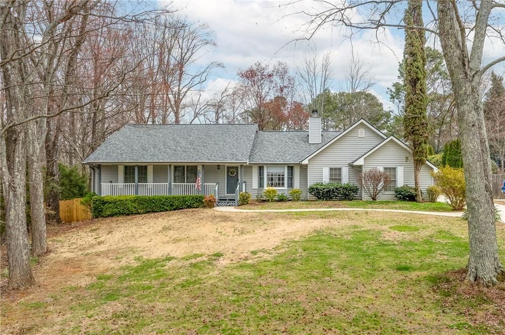 5730 Garden Walk, Flowery Branch, GA 30542