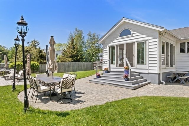 15 Fernwood Road, Saugus, MA 01906