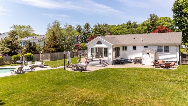 15 Fernwood Road, Saugus, MA 01906