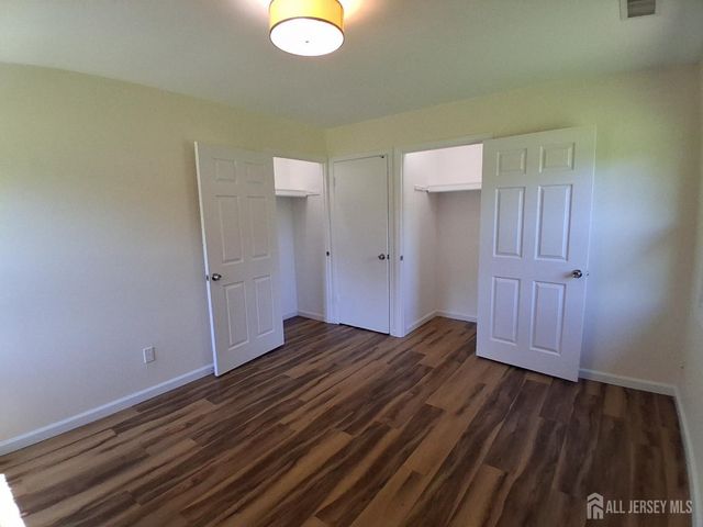6 Flower Road, Franklin Twsp, NJ 08873