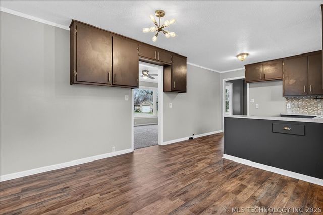 507 W Russell Avenue, Nowata, OK 74048