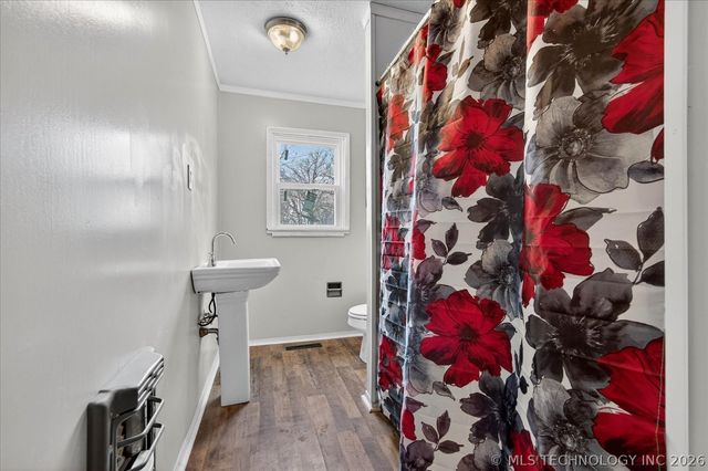 507 W Russell Avenue, Nowata, OK 74048