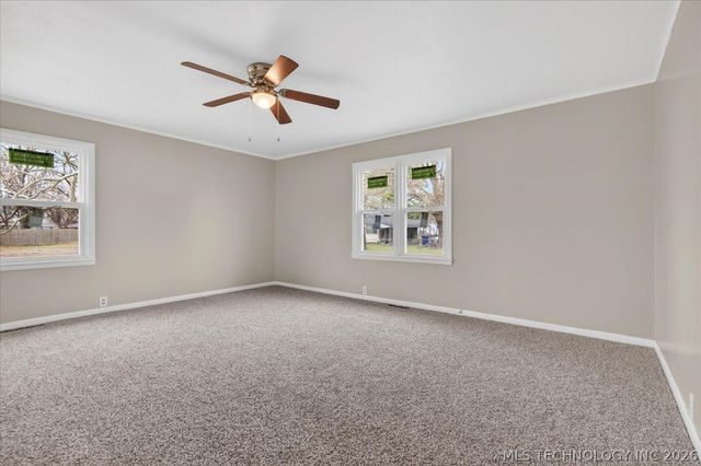 507 W Russell Avenue, Nowata, OK 74048