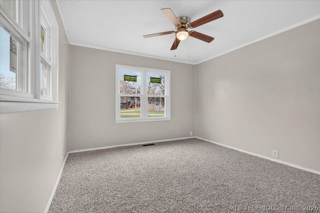 507 W Russell Avenue, Nowata, OK 74048