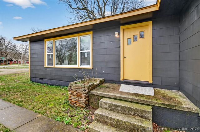 507 W Russell Avenue, Nowata, OK 74048