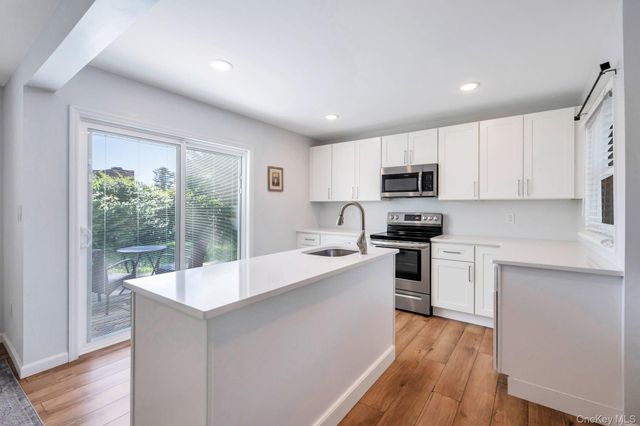 5 Hawkins Avenue, Smithtown, NY 11787