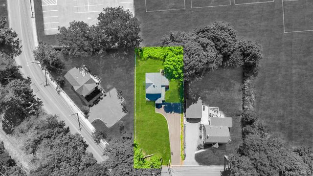 5 Hawkins Avenue, Smithtown, NY 11787