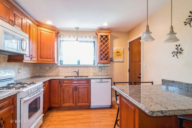 2016 N Harlem Avenue 11W, Elmwood Park, IL 60707