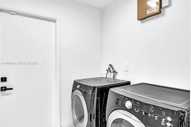 4024 Jefferson St, Hollywood, FL 33021