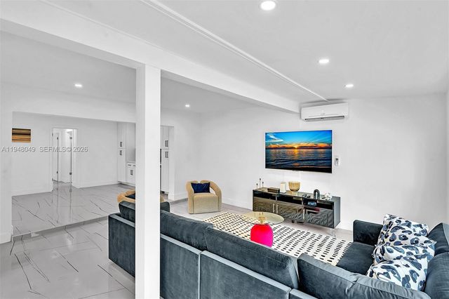 4024 Jefferson St, Hollywood, FL 33021