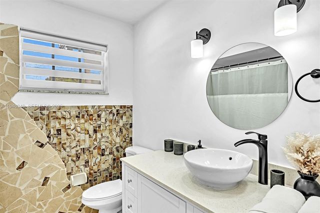 4024 Jefferson St, Hollywood, FL 33021