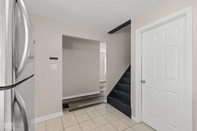 237 N 8th Avenue, Beech Grove, IN 46107