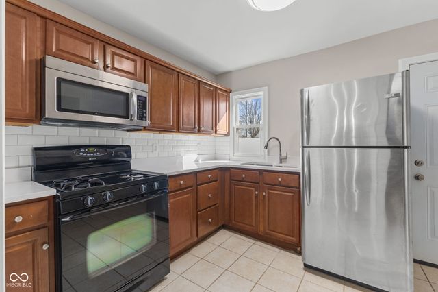 237 N 8th Avenue, Beech Grove, IN 46107