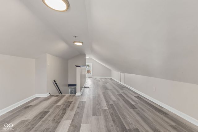 237 N 8th Avenue, Beech Grove, IN 46107