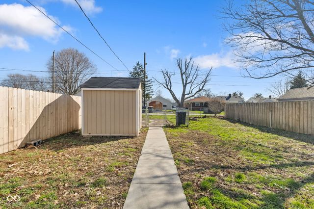 237 N 8th Avenue, Beech Grove, IN 46107