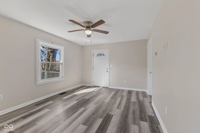 237 N 8th Avenue, Beech Grove, IN 46107