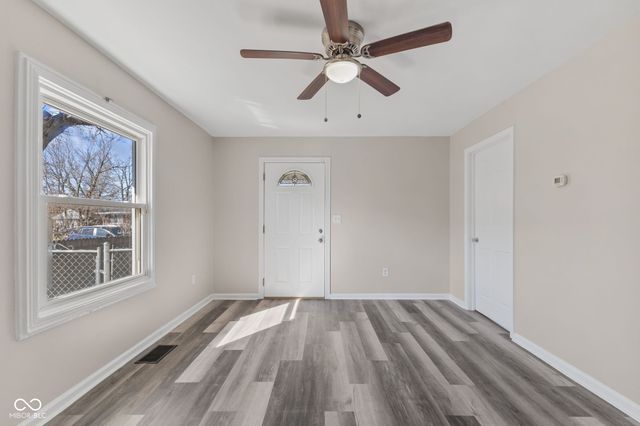 237 N 8th Avenue, Beech Grove, IN 46107