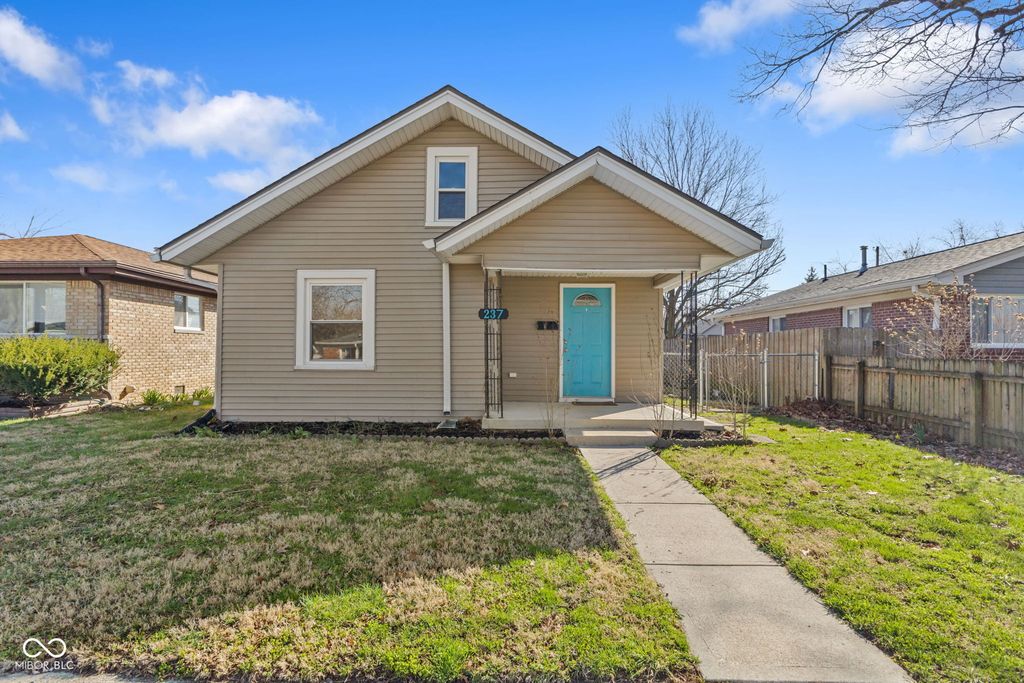 237 N 8th Avenue, Beech Grove, IN 46107