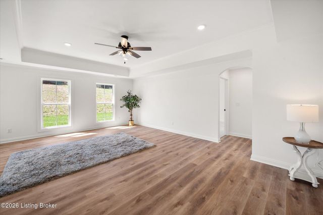 109 Broken Arrow Ct, Mt Washington, KY 40165