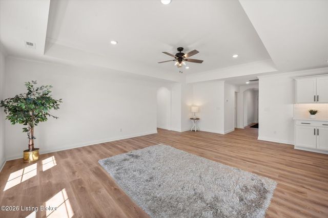 109 Broken Arrow Ct, Mt Washington, KY 40165