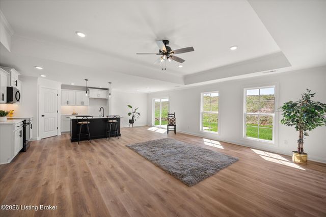 109 Broken Arrow Ct, Mt Washington, KY 40165