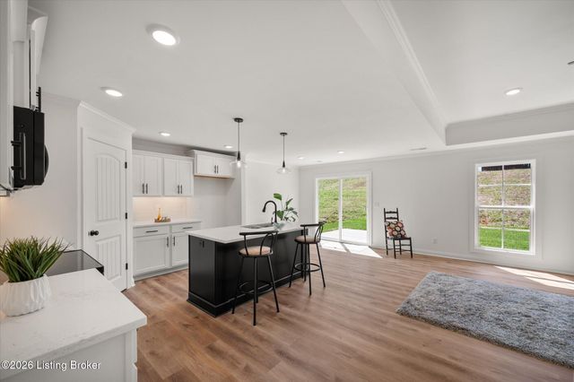 109 Broken Arrow Ct, Mt Washington, KY 40165