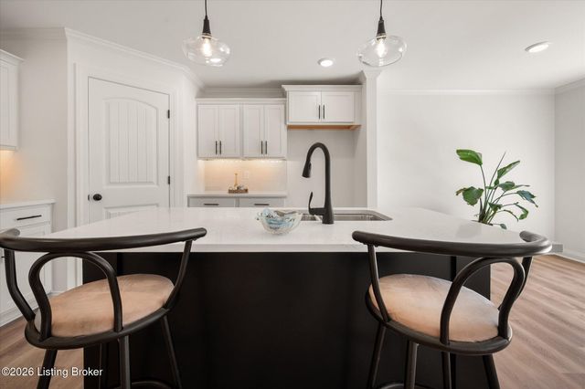 109 Broken Arrow Ct, Mt Washington, KY 40165