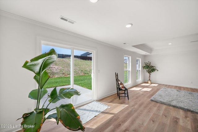 109 Broken Arrow Ct, Mt Washington, KY 40165