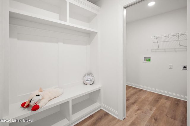 109 Broken Arrow Ct, Mt Washington, KY 40165