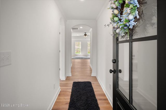 109 Broken Arrow Ct, Mt Washington, KY 40165